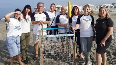 il gruppo di personale Arpat e volontari del WWF il gruppo di personale Arpat e volontari del WWF