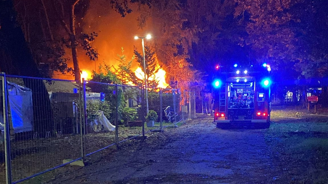 Incendio al campeggio 'Italia' alla Partaccia Incendio al campeggio 'Italia' alla Partaccia
