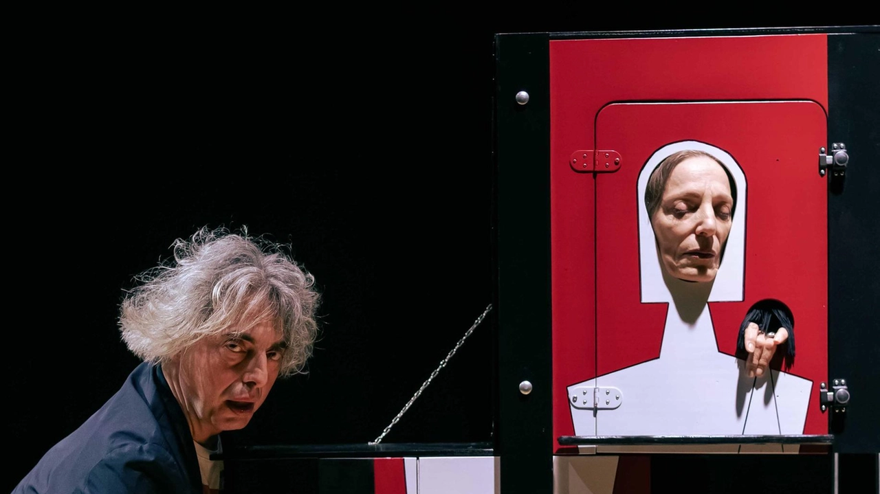 Questa sera debutta in prima assoluta al Teatro Metastasio Abracadabra, il nuovo spettacolo di Babilonia Teatri prodotto dallo stesso Metastasio