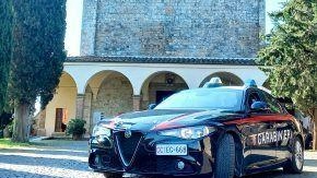 Carabinieri in azione nella zona di Fontana a Staggia Senese. Un arresto Carabinieri in azione nella zona di Fontana a Staggia Senese. Un arresto
