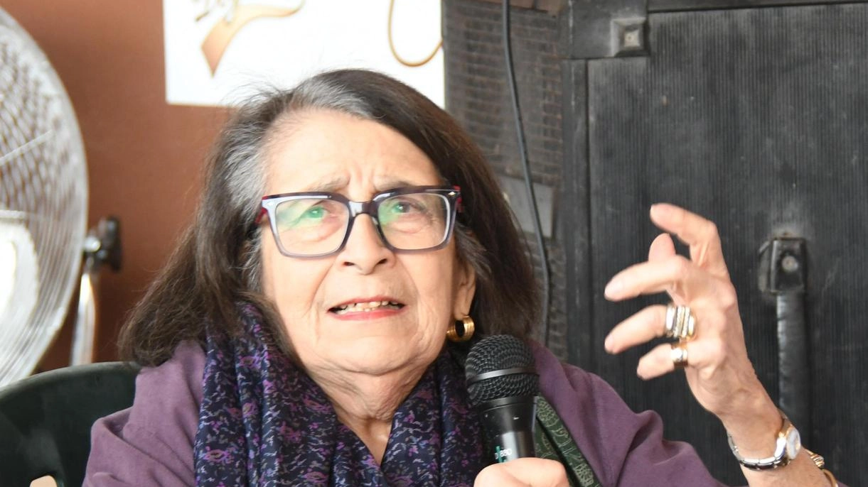 La presidente dei Paladini Apuoversiliesi, Orietta Colacicco, che da anni si batte per la spiaggia apuana La presidente dei Paladini Apuoversiliesi, Orietta Colacicco, che da anni si batte per la spiaggia apuana