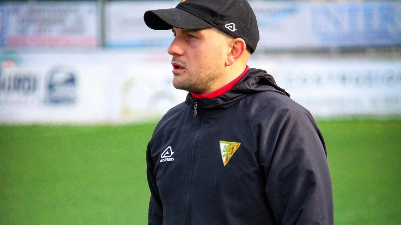 La squadra di Beoni chiude al quarto posto nel girone H, mostrando progressi significativi e un forte spirito di squadra. La squadra di Beoni chiude al quarto posto nel girone H, mostrando progressi significativi e un forte spirito di squadra.