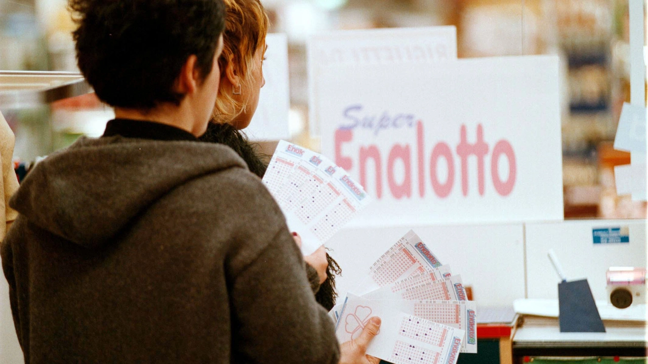 Ancora una volta Castelnuovo è stato baciato dalla fortuna: un giocatore toscano ha riscosso un milione di euro (Foto di repertorio) Ancora una volta Castelnuovo è stato baciato dalla fortuna: un giocatore toscano ha riscosso un milione di euro (Foto di repertorio)