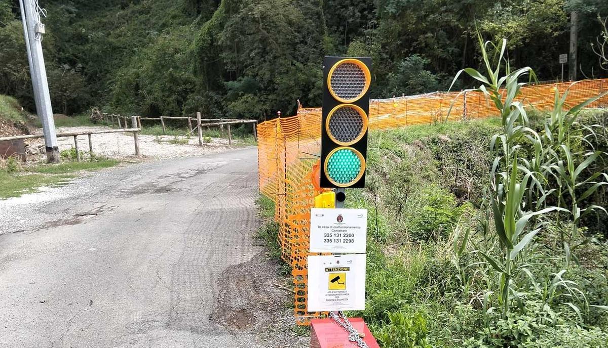 https://www.lanazione.it/image-service/view/acePublic/alias/contentid/ZGFlOWE1YWQtMTEwMi00/0/cantiere-ombra-in-via-caprignano-ma-quanto-ci-sta-costando.jpeg?f=1.90:1&w=1200