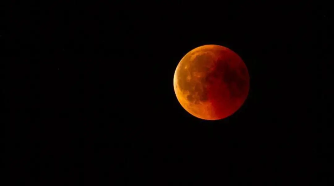 30 agosto, conto alla rovescia per l’eclissi totale di luna. La guida del Virtual Telescope di Manciano