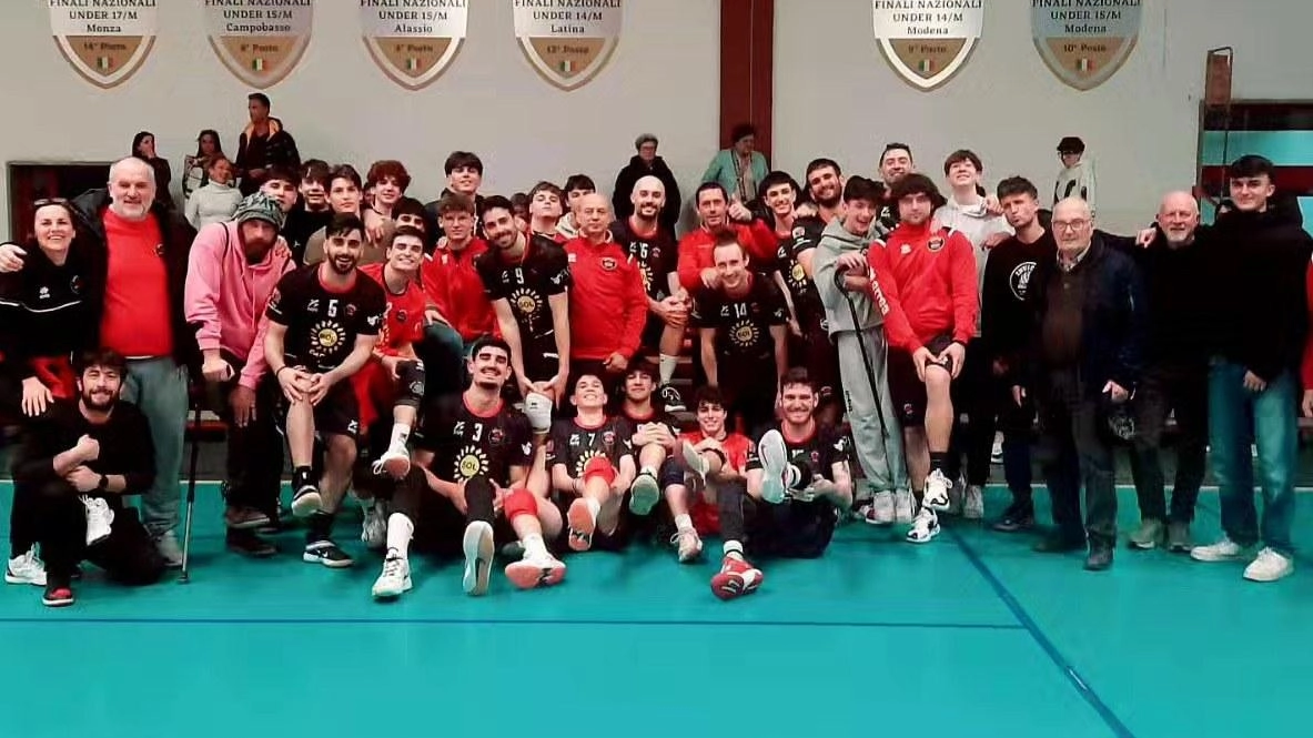 Tradizionale foto di rito a fine gara per l’Invicta che tornerà in campo domani per affrontare il Parma