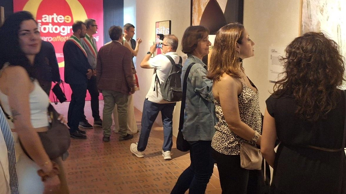 «Editoria e Fotografia-Dalla narrazione alla cultura Zine», evento cardine della seconda edizione del Festival della fotografia italiana, promosso e organizzato dalla Federazione italiana associazioni fotografiche «Editoria e Fotografia-Dalla narrazione alla cultura Zine», evento cardine della seconda edizione del Festival della fotografia italiana, promosso e organizzato dalla Federazione italiana associazioni fotografiche