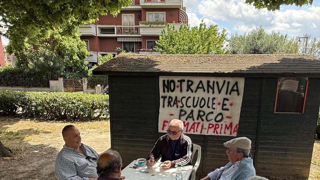 https://www.lanazione.it/image-service/view/acePublic/alias/contentid/ZGI3NjgyY2YtMDcyNi00/0/piazza-moro-la-polemica-il-pd-anche-altri-luoghi-sono-da-riqualificare.jpeg?f=16:9&w=1200&h=630
