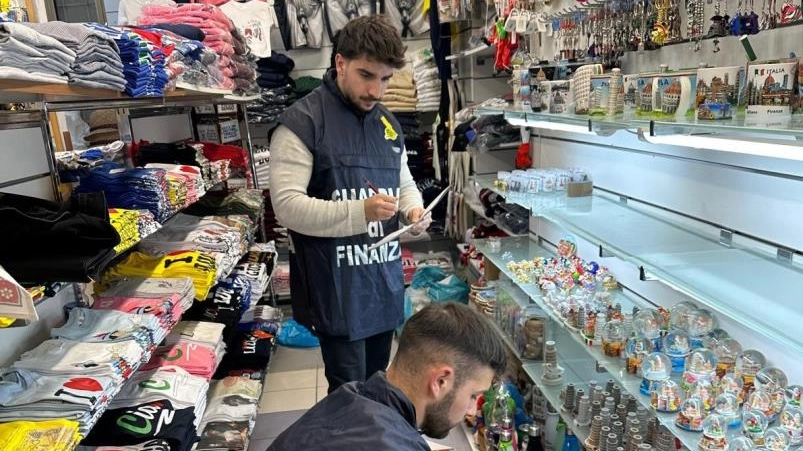 Il blitz della Guardia di Finanza Il blitz della Guardia di Finanza