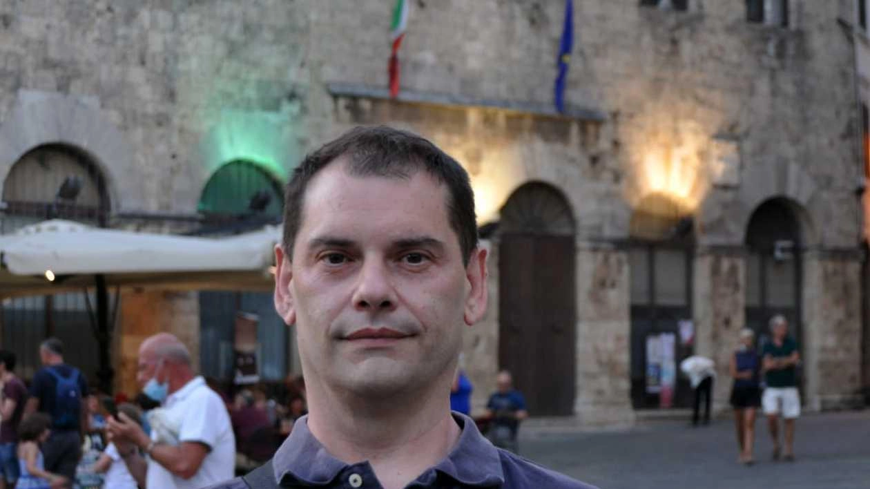 Daniele Brogi ha lasciato la Lega, della quale era stato anche segretario, passando a Nuovo Orizzonte Civico Daniele Brogi ha lasciato la Lega, della quale era stato anche segretario, passando a Nuovo Orizzonte Civico