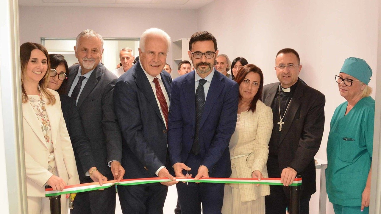 Inaugurata la prima parte del blocco chirurgico, completamento entro l’anno. Giani: "È solo il primo passo" .