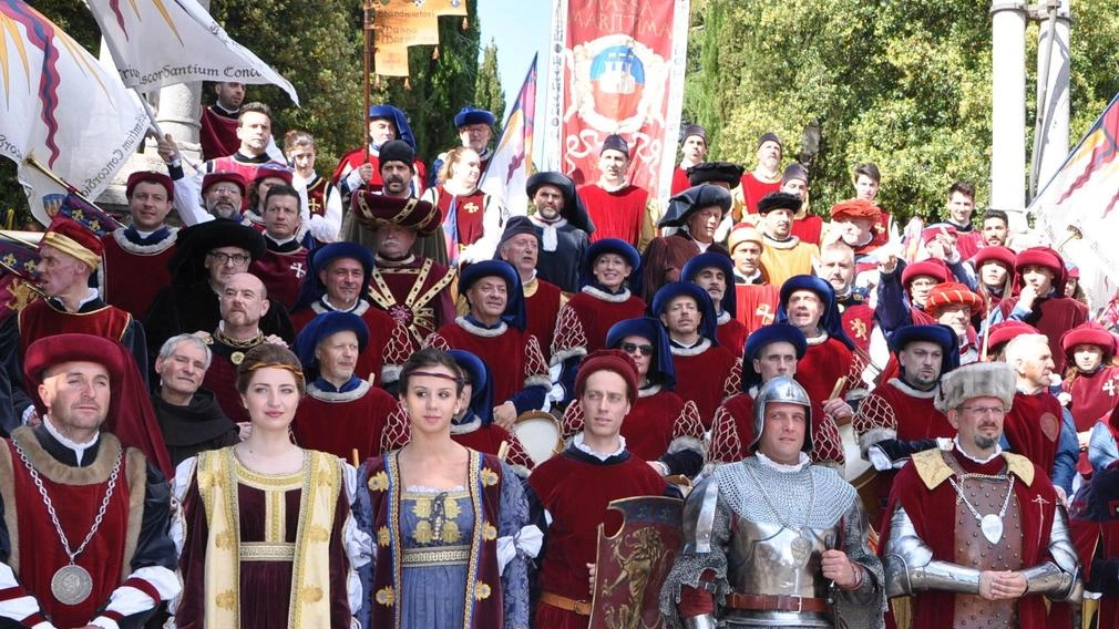 MASSA MARITTIMA "Ho portato a conoscenza i Consigli dei Terzieri che è arrivata la richiesta di indire una edizione straordinaria del... MASSA MARITTIMA "Ho portato a conoscenza i Consigli dei Terzieri che è arrivata la richiesta di indire una edizione straordinaria del...