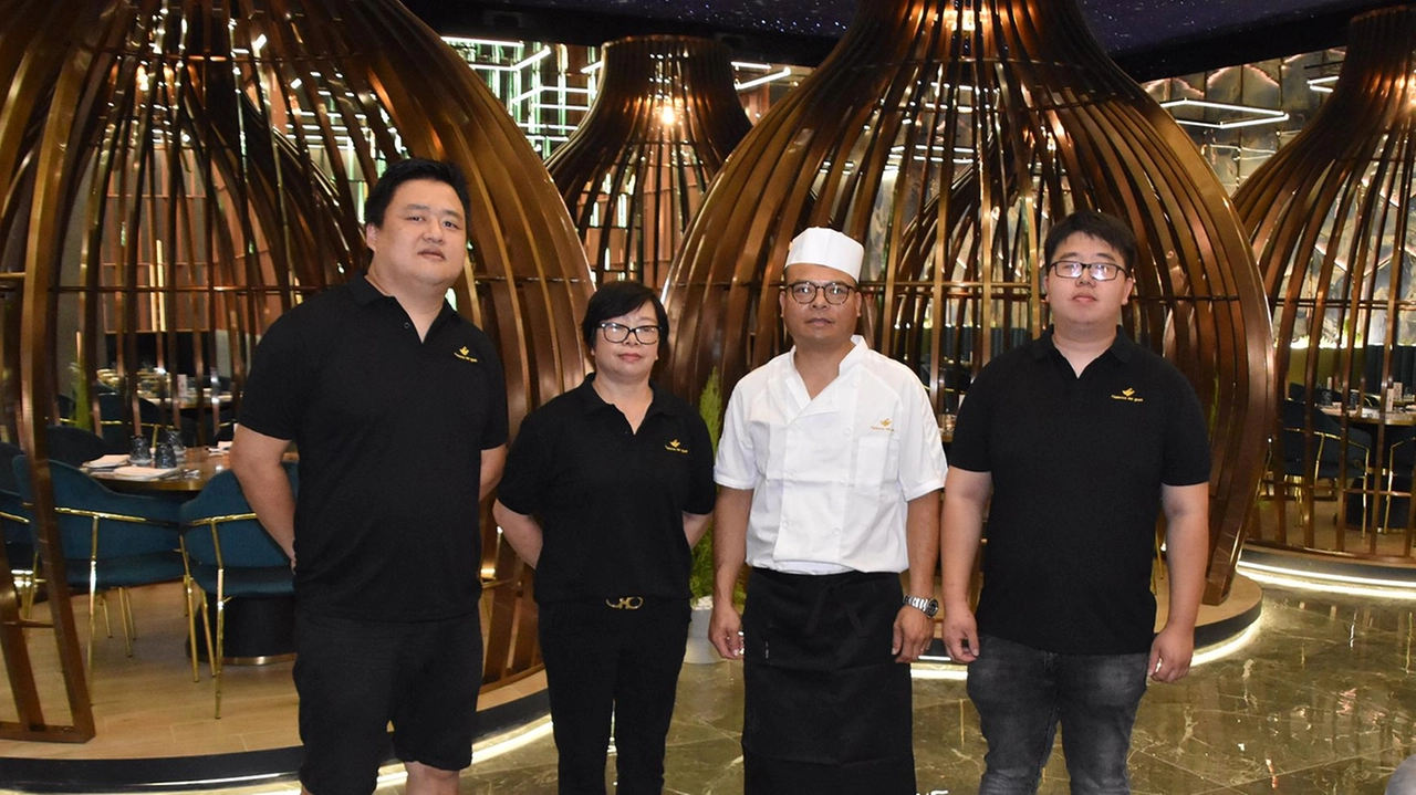A Grosseto apre La Fabbrica dei Gusti, nuovo ristorante orientale su 2000 mq ex mobilificio Bianchi. Formula sushi all you can eat, 30/40 assunzioni, sconto del 20% all'apertura. A Grosseto apre La Fabbrica dei Gusti, nuovo ristorante orientale su 2000 mq ex mobilificio Bianchi. Formula sushi all you can eat, 30/40 assunzioni, sconto del 20% all'apertura.