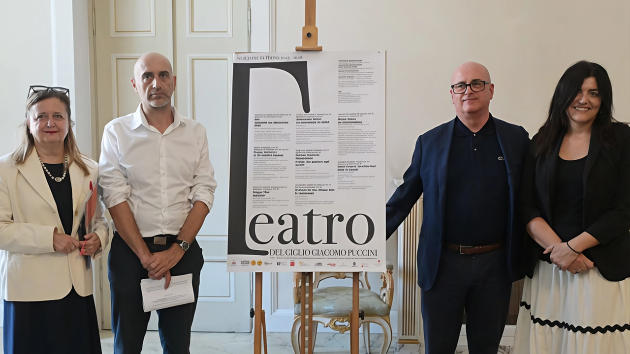 La presentazione del cartellone di prosa al teatro del Giglio Giacomo Puccini (foto Alcide)