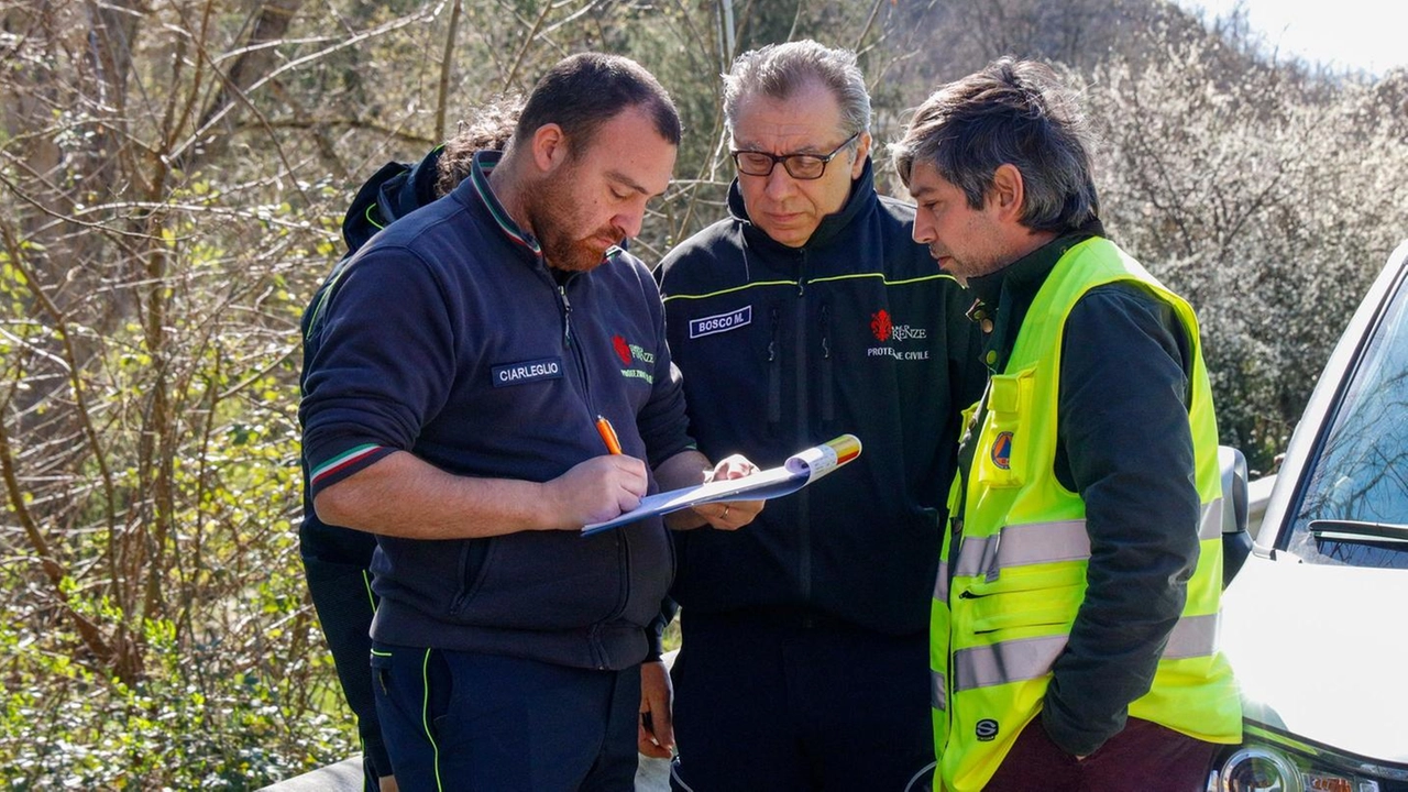 Chiusa la via Bolognese e stop ferroviario sulla Faentina e da Pontassieve. Le alternative? La strada dei cantieri via Polcanto o il caos dell’A1 da Barberino.