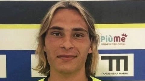 Il centrocampista livornese Federico Apolloni (classe 2000 ex Cenaia e Real FQ) sarà uno dei nuovi acquisti del Viareggio in Eccellenza Il centrocampista livornese Federico Apolloni (classe 2000 ex Cenaia e Real FQ) sarà uno dei nuovi acquisti del Viareggio in Eccellenza