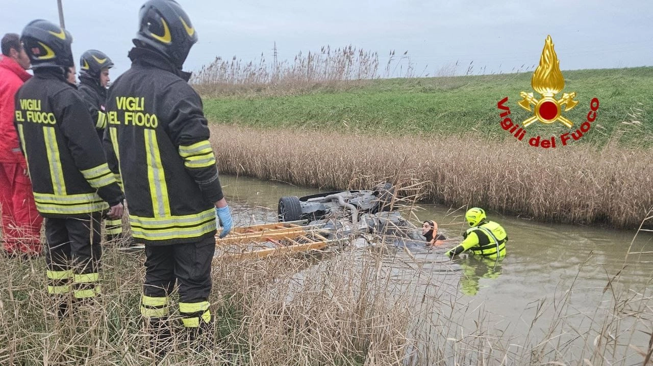 Incidente mortale in Fi-Pi-Li, 39enne perde la vita. Sul posto i soccorsi del 118 e i vigili dle fuoco