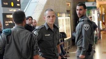 Bloccata a Tel Aviv, donna di Prato condannata a tre anni e mezzo per traffico di droga