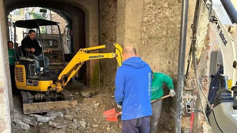 I lavori di riqualificazione in via San Nicola a Gragnola I lavori di riqualificazione in via San Nicola a Gragnola