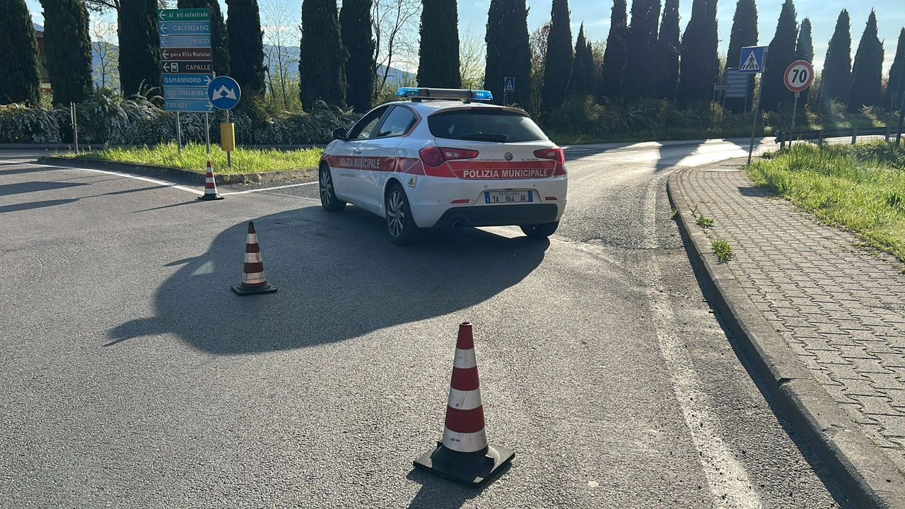 Grave incidente stradale in via Paolieri a Campi Bisenzio (Foto profilo Facebook polizia municipale Campi Bisenzio)