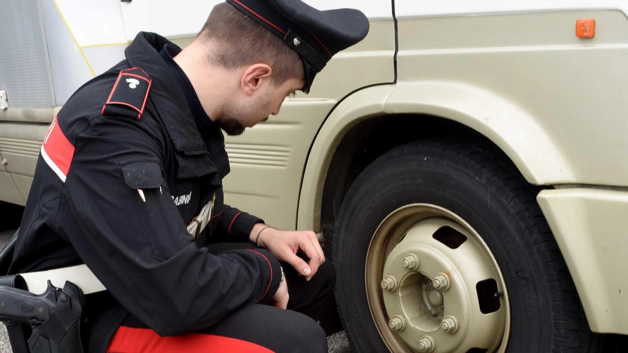 I residenti esasperati dai continui vandalismi alle auto nella zona di Quinto Basso I residenti esasperati dai continui vandalismi alle auto nella zona di Quinto Basso
