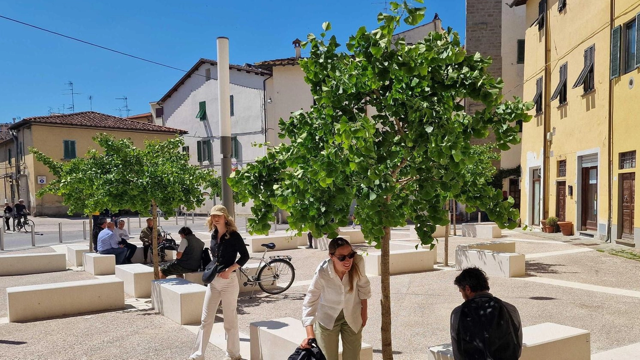 La piazza di San Bartolomeo come appare oggi ristrutturata Accanto sarebbe dovuto nascere il parcheggio interrato La piazza di San Bartolomeo come appare oggi ristrutturata Accanto sarebbe dovuto nascere il parcheggio interrato