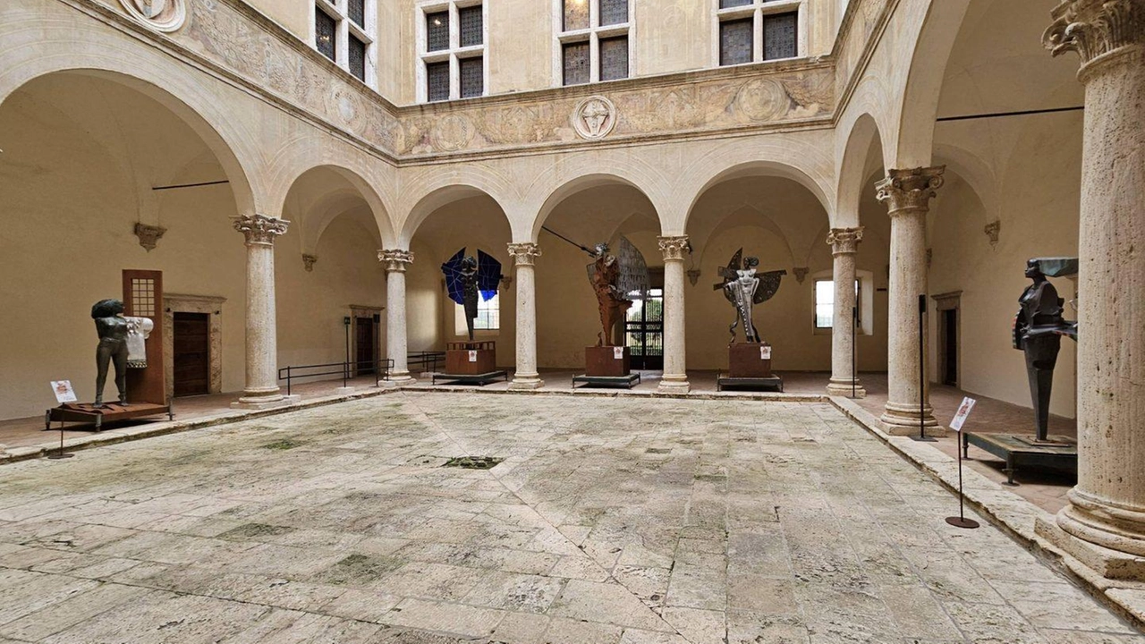 Dopo il successo ottenuto nella cittadina di Pienza, la mostra “Donna in cammino” si sposta a Castellina in Chianti. Dopo...