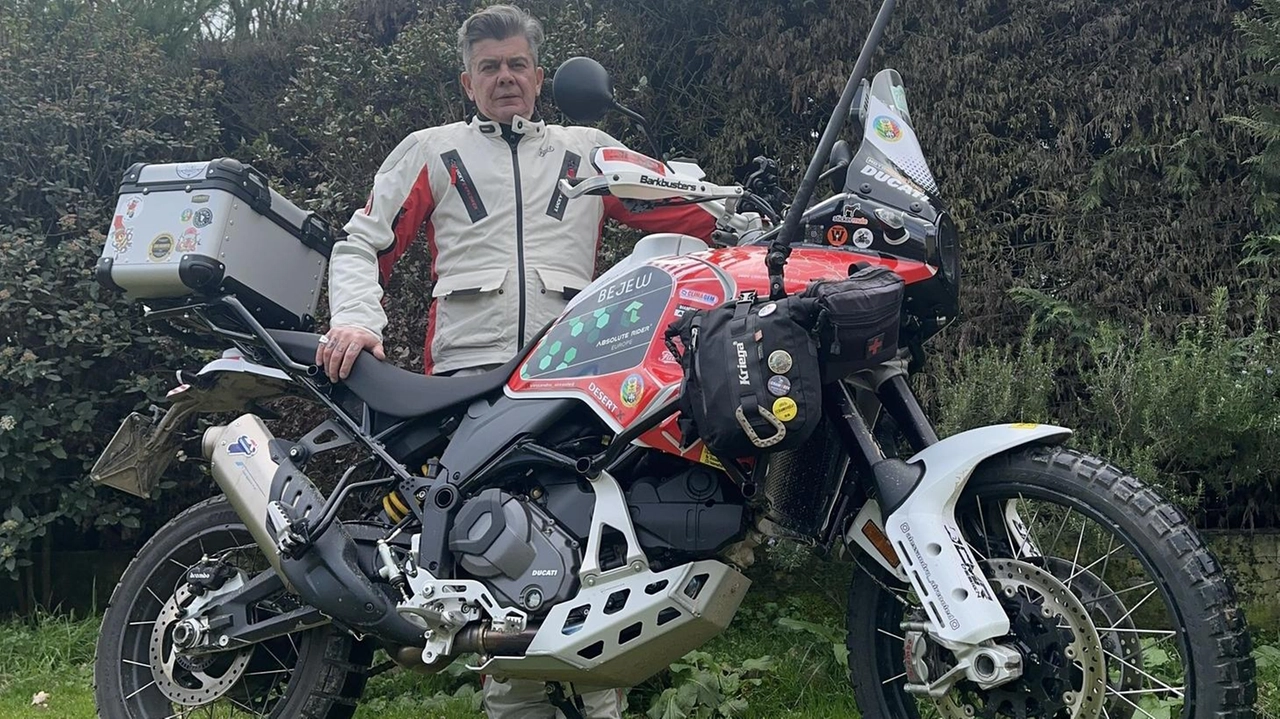 Alessandro Canonici, ha oltre 200 mila chilometri sulle spalle con la sua moto