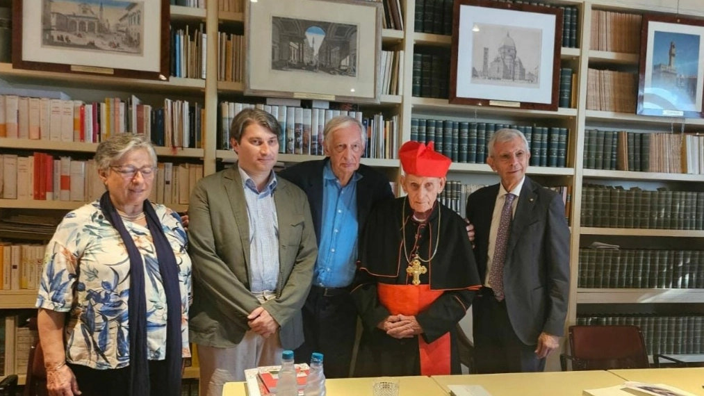 Firenze, il Cardinale Ernest Simoni visita la biblioteca Spadolini Firenze, il Cardinale Ernest Simoni visita la biblioteca Spadolini