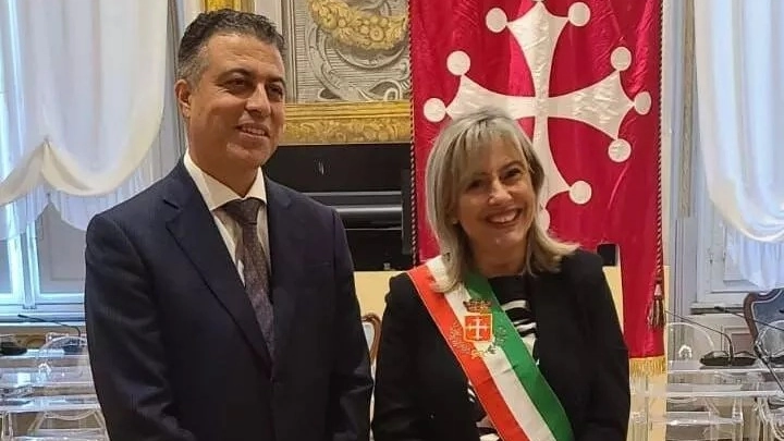 Gabriella Porcaro con il console della Tunisia Marwen Kablouti Gabriella Porcaro con il console della Tunisia Marwen Kablouti