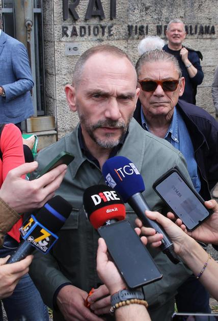Pd, corsa a quattro a Firenze 5Stelle, caccia ai candidati. E a Galletti serve la deroga Pd, corsa a quattro a Firenze 5Stelle, caccia ai candidati. E a Galletti serve la deroga
