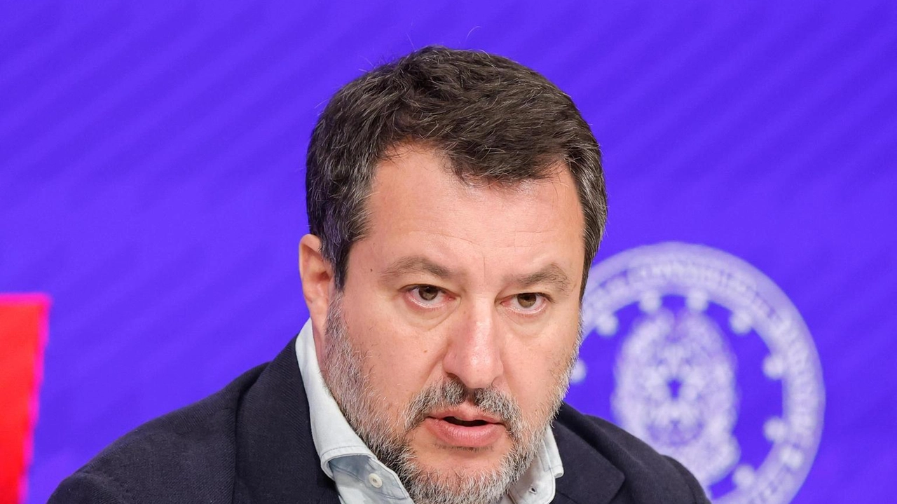 'Dal vicepremier commenti inaccettabili su Macron' 'Dal vicepremier commenti inaccettabili su Macron'