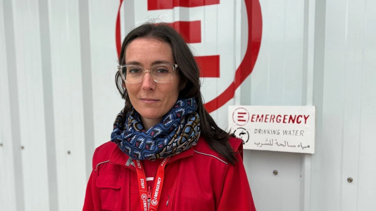 Eleonora Bruni lavora come ostetrica nei teatri di guerra con Emergency Eleonora Bruni lavora come ostetrica nei teatri di guerra con Emergency
