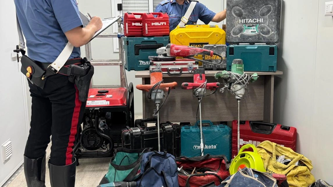 Norcia, hanno tentato di evitare il controllo dei carabinieri Norcia, hanno tentato di evitare il controllo dei carabinieri