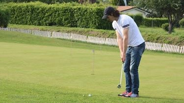 Il «Putting green» è uno dei campi in cui è suddiviso il golf & country club Alisei, nato nel 2001 e diventato una vera e propria associazione sportiva a partire dal 2015 Il «Putting green» è uno dei campi in cui è suddiviso il golf & country club Alisei, nato nel 2001 e diventato una vera e propria associazione sportiva a partire dal 2015