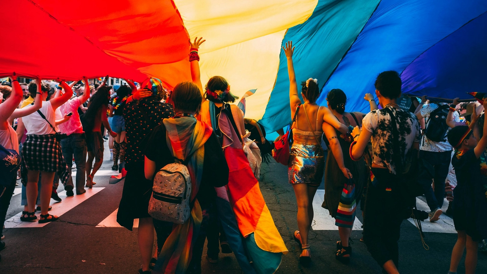 Il 17 maggio è da vent’anni la giornata internazionale contro l’omolesbobitransfobia. In questo lasso di tempo di passi ne sono stati fatti, ma alcuni indietro. L’Italia, ad esempio, è tra i paesi europei più discriminatori