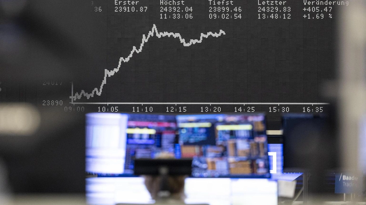 Le scommesse sui tassi aiutano i bond. A Milano corre Cucinelli Le scommesse sui tassi aiutano i bond. A Milano corre Cucinelli