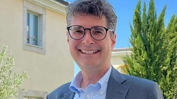 Riccardo Cecconi, architetto e AD di Unibloc, è il nuovo presidente di Csm Toscana. Con focus su ricerca, innovazione e sostenibilità, guiderà il distretto tecnologico interni e design. Riccardo Cecconi, architetto e AD di Unibloc, è il nuovo presidente di Csm Toscana. Con focus su ricerca, innovazione e sostenibilità, guiderà il distretto tecnologico interni e design.