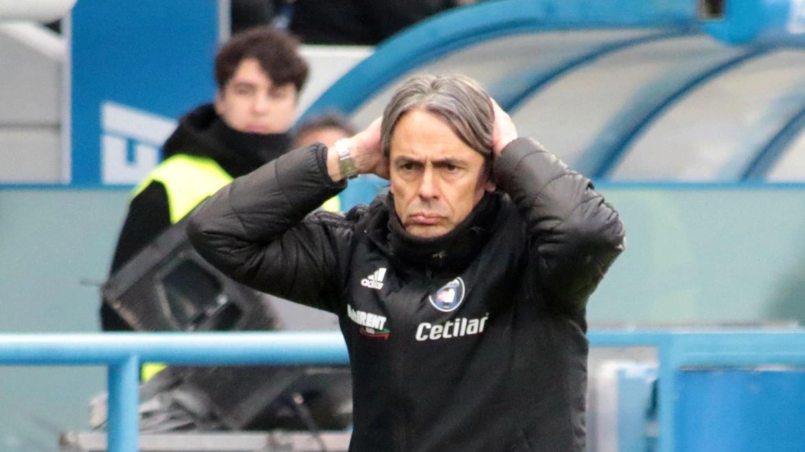 Mani nei capelli per Filippo Inzaghi dopo il gol Mani nei capelli per Filippo Inzaghi dopo il gol