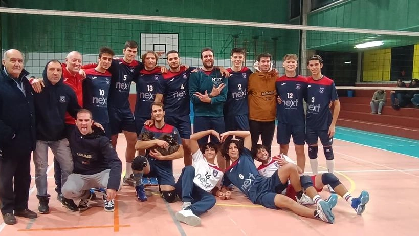 La Pallavolo Massa Carrara Avengers allenata da Nicolini festeggia la promozione in Seri e D La Pallavolo Massa Carrara Avengers allenata da Nicolini festeggia la promozione in Seri e D