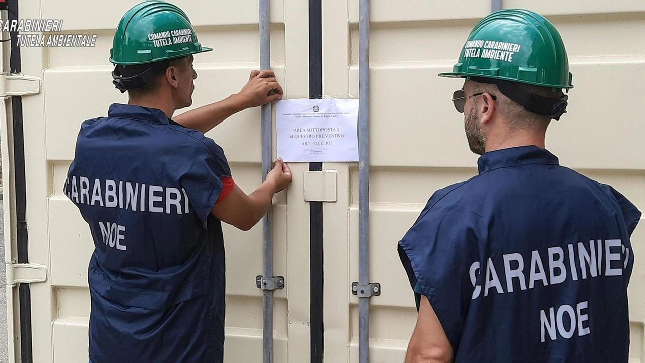 I carabinieri del Noe hanno notificato l’avviso di conclusione delle indagini a dieci persone e tre società. "Facevano risparmiare ai cinesi il 70%".