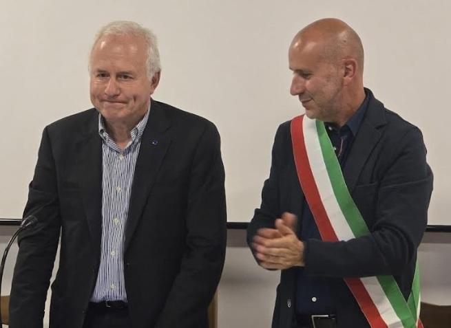 https://www.lanazione.it/image-service/view/acePublic/alias/contentid/ZGRkYWNjYmEtNTc1Ni00/0/leurodeputato-tarquinio-intollerabile-lo-sterminio-compiuto-in-palestina.jpeg