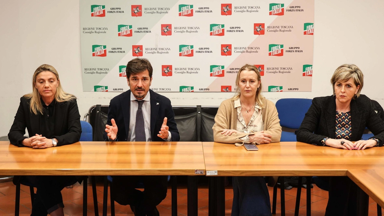 Gli azzurri alla carica: "Bergamini, Mazzetti e Tenerini per scardinare il sistema dei poltronifici". Il segretario Stella punzecchia FdI: "Le candidature non si leggono sui giornali". Gli azzurri alla carica: "Bergamini, Mazzetti e Tenerini per scardinare il sistema dei poltronifici". Il segretario Stella punzecchia FdI: "Le candidature non si leggono sui giornali".