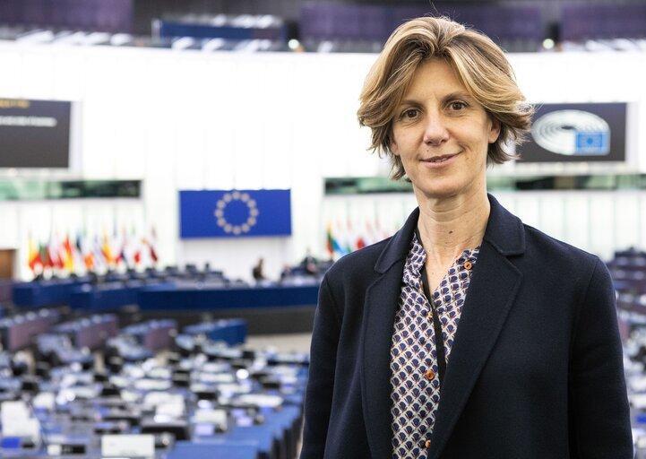 https://www.lanazione.it/image-service/view/acePublic/alias/contentid/ZGRlZjI1NjMtOGZhMS00/0/festa-democratica-della-piana-dibattiti-sulleuropa-e-le-regionali.jpeg?f=1.91:1&w=1200
