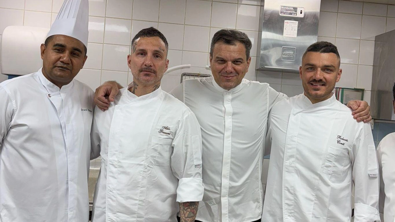 Una collaborazione tra lo chef stellato carrarese e il noto pasticciere di Massa dà vita a ’Vera Versilia’ Una collaborazione tra lo chef stellato carrarese e il noto pasticciere di Massa dà vita a ’Vera Versilia’