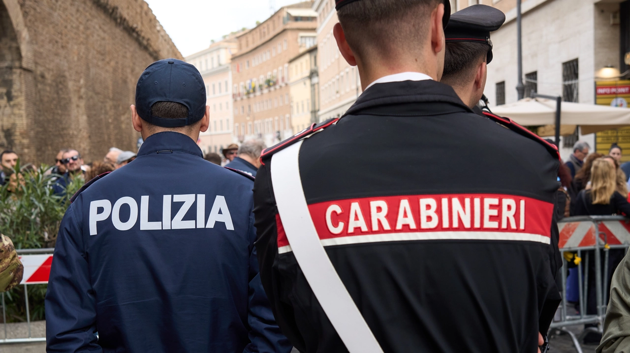 L'operazione condotta da polizia e carabinieri L'operazione condotta da polizia e carabinieri