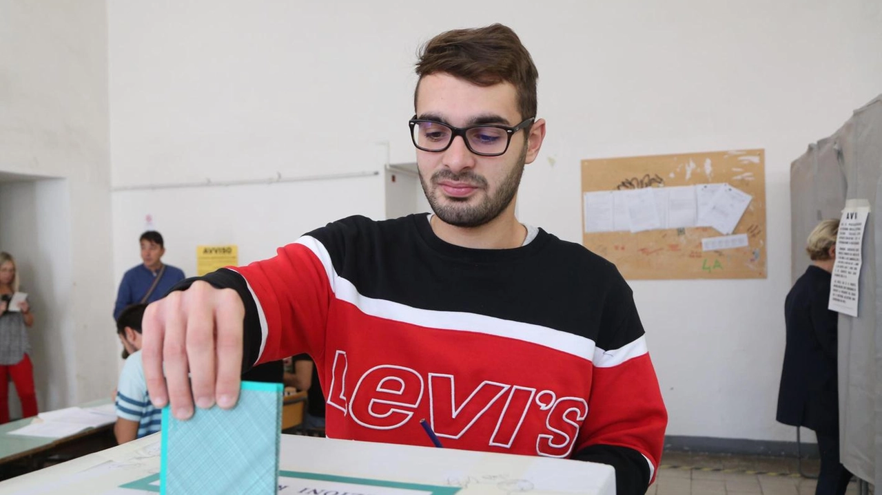 L’ex sindaco di Monterosso in pista con la lista civica di sostegno a Orlando "Agire subito per supportare giovani e famiglie: sono loro il futuro". L’ex sindaco di Monterosso in pista con la lista civica di sostegno a Orlando "Agire subito per supportare giovani e famiglie: sono loro il futuro".