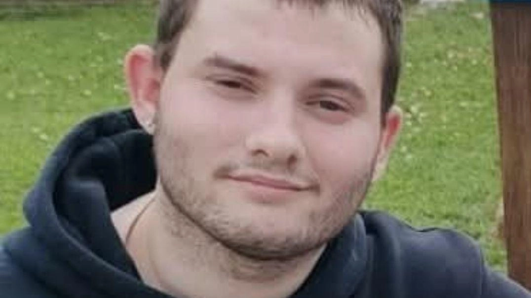 Sandro Benvenuti, 21 anni, ha fatto perdere le sue tracce dal 17 giugno Sandro Benvenuti, 21 anni, ha fatto perdere le sue tracce dal 17 giugno