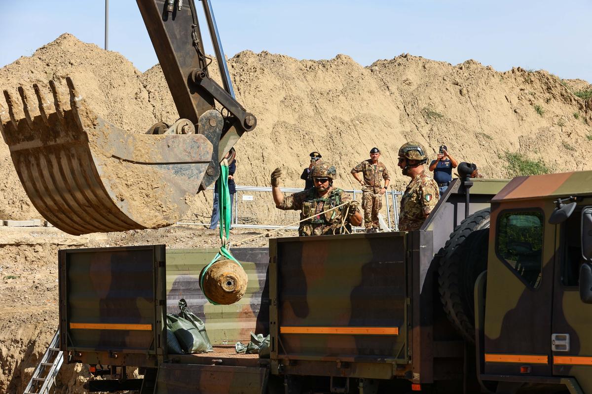 mattinata col fiato sospeso via la bomba dal cantiere l8217esplosione a calenzano