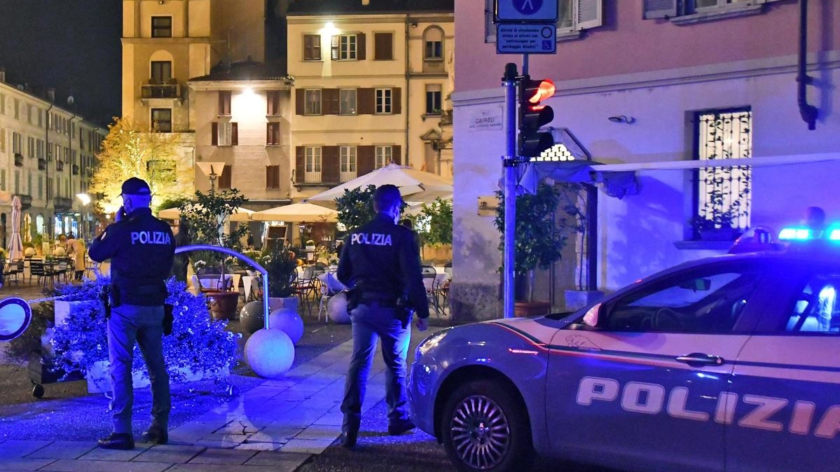 Controlli della polizia (foto di archivio) Controlli della polizia (foto di archivio)